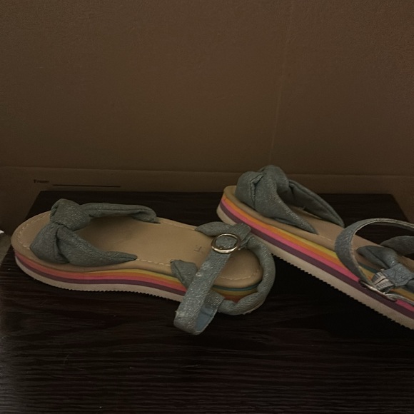 Children’s Place sandals - Picture 4 of 5